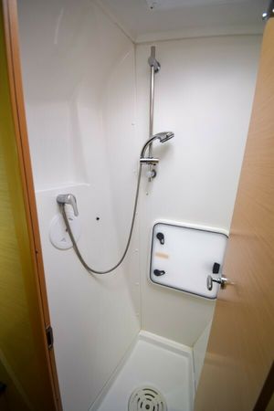 Lagoon 421 | Rain Dogs