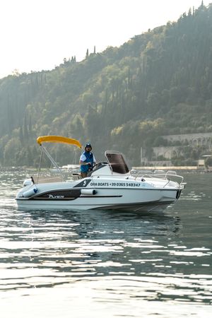 Beneteau Flyer 5.5 | Sun Deck Uno