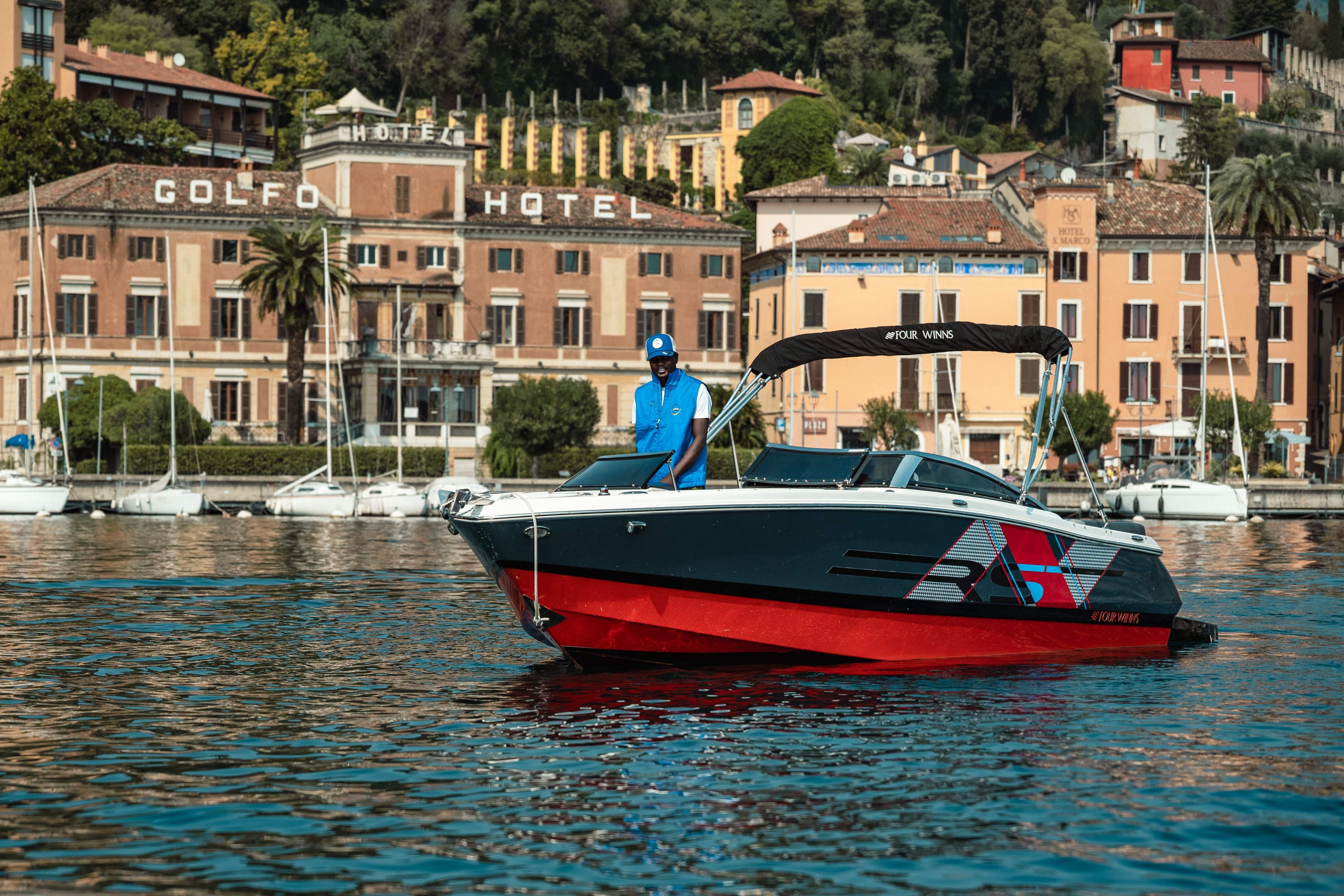 Four Winns 210 RS | Horizon