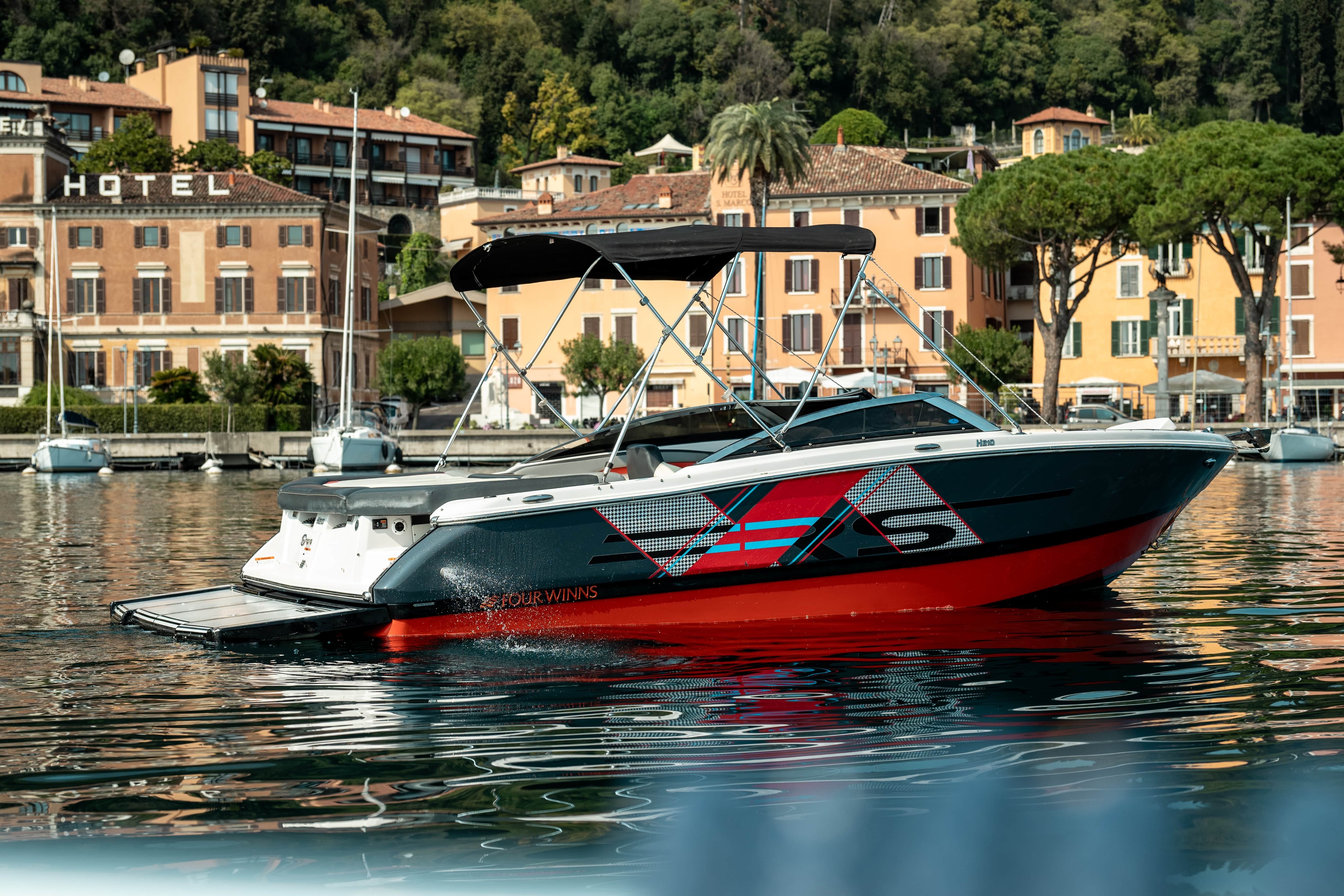 Four Winns 210 RS | Horizon