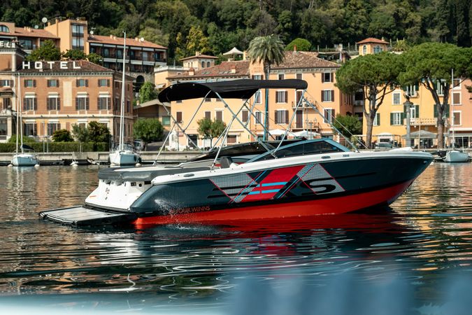 Four Winns 210 RS | Horizon