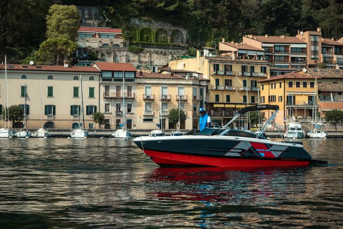 Four Winns 210 RS | Horizon