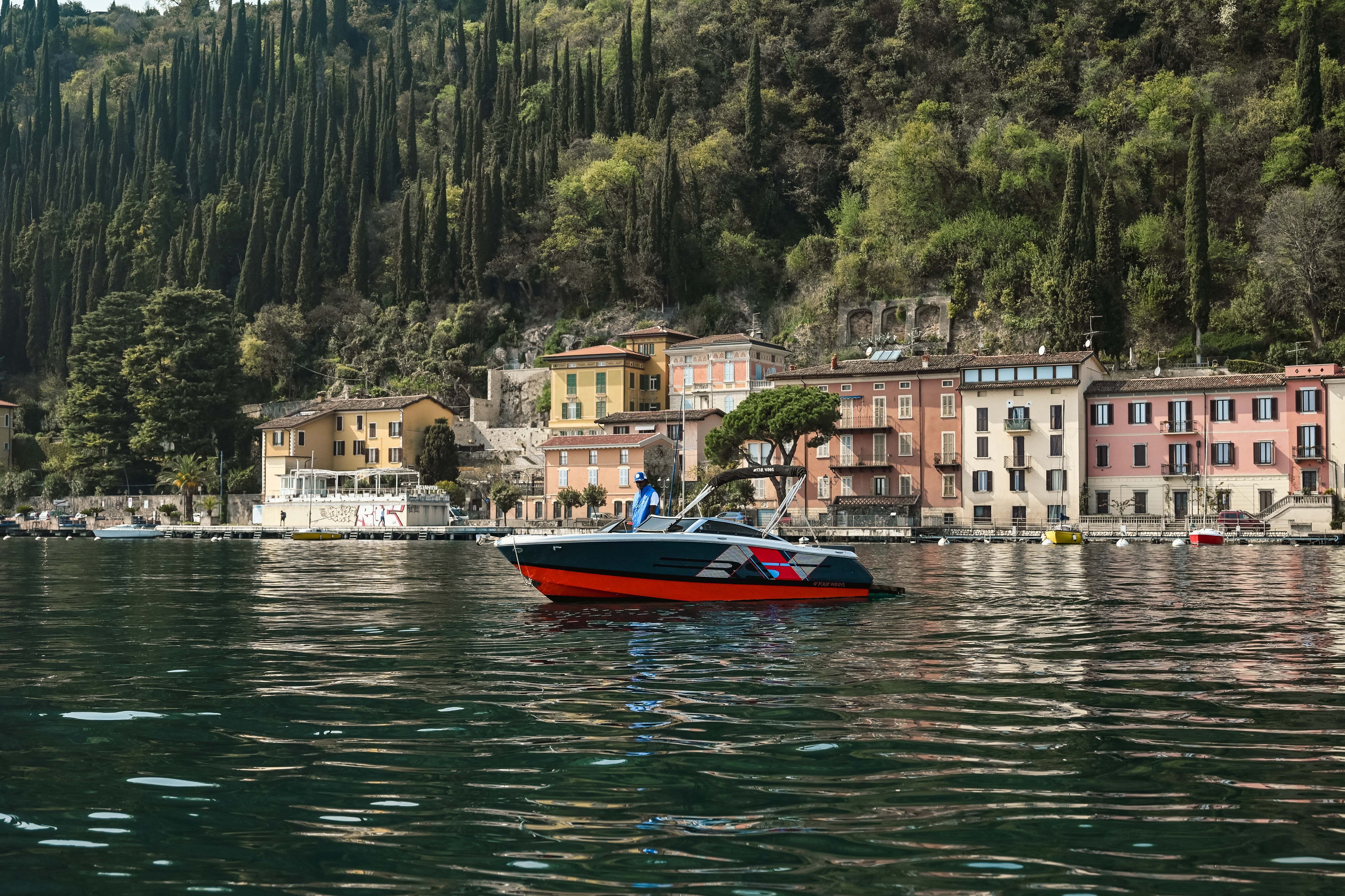 Four Winns 210 RS | Horizon