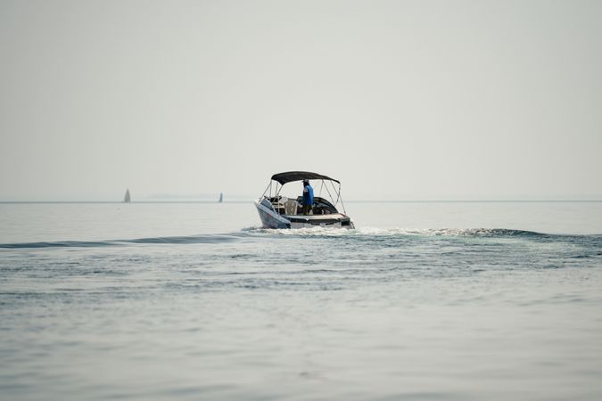 Four Winns 210 RS | Horizon
