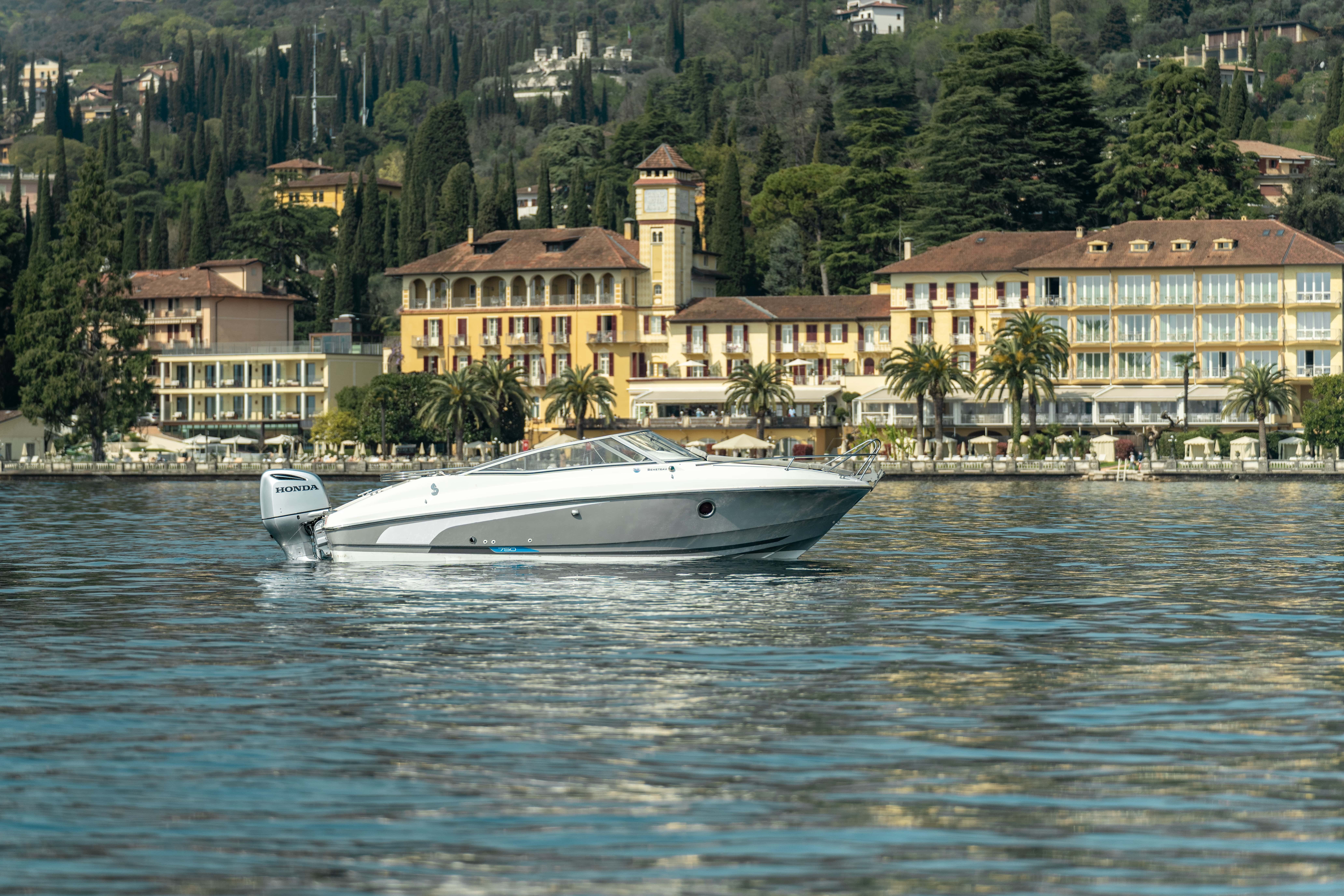 Beneteau Flyer 750 | Cabrio