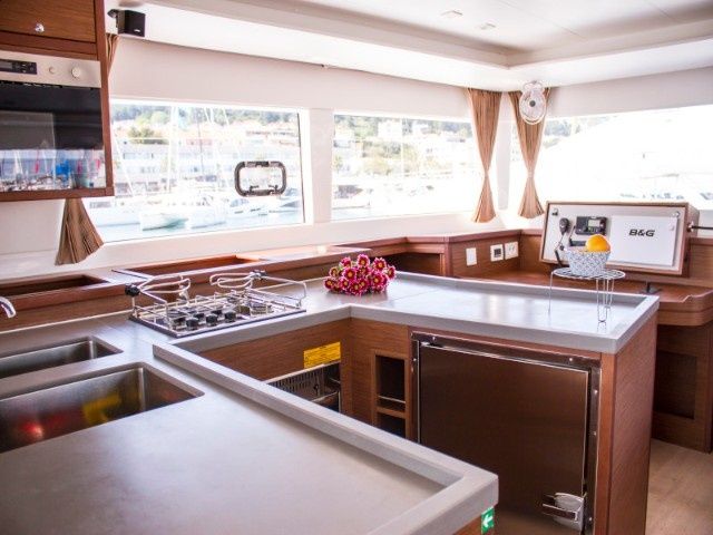 Lagoon 450 F | Dragonfly