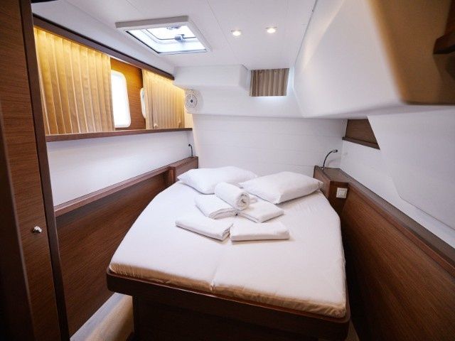 Lagoon 450 F | Dragonfly