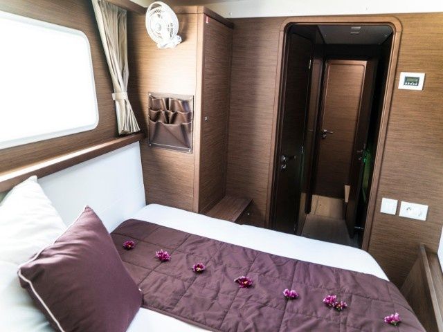 Lagoon 450 F | Dragonfly