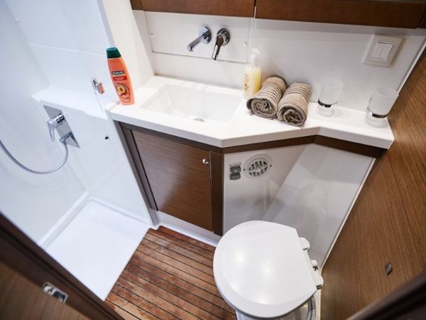 Lagoon 450 F | Dragonfly