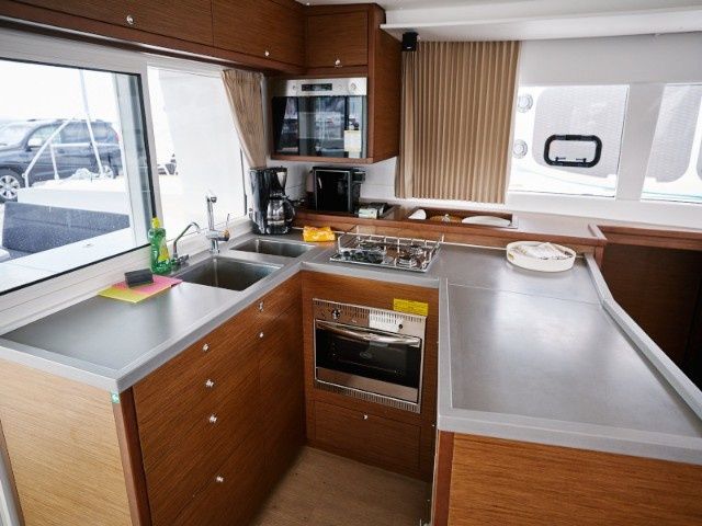 Lagoon 450 F | Dragonfly