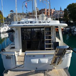 Beneteau Swift Trawler 34 | Blue Sky