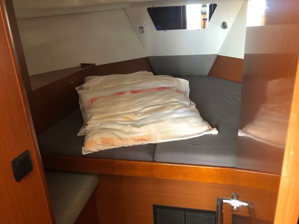 Beneteau Swift Trawler 34 | Blue Sky