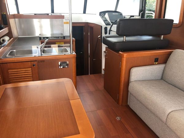 Beneteau Swift Trawler 34 | Blue Sky