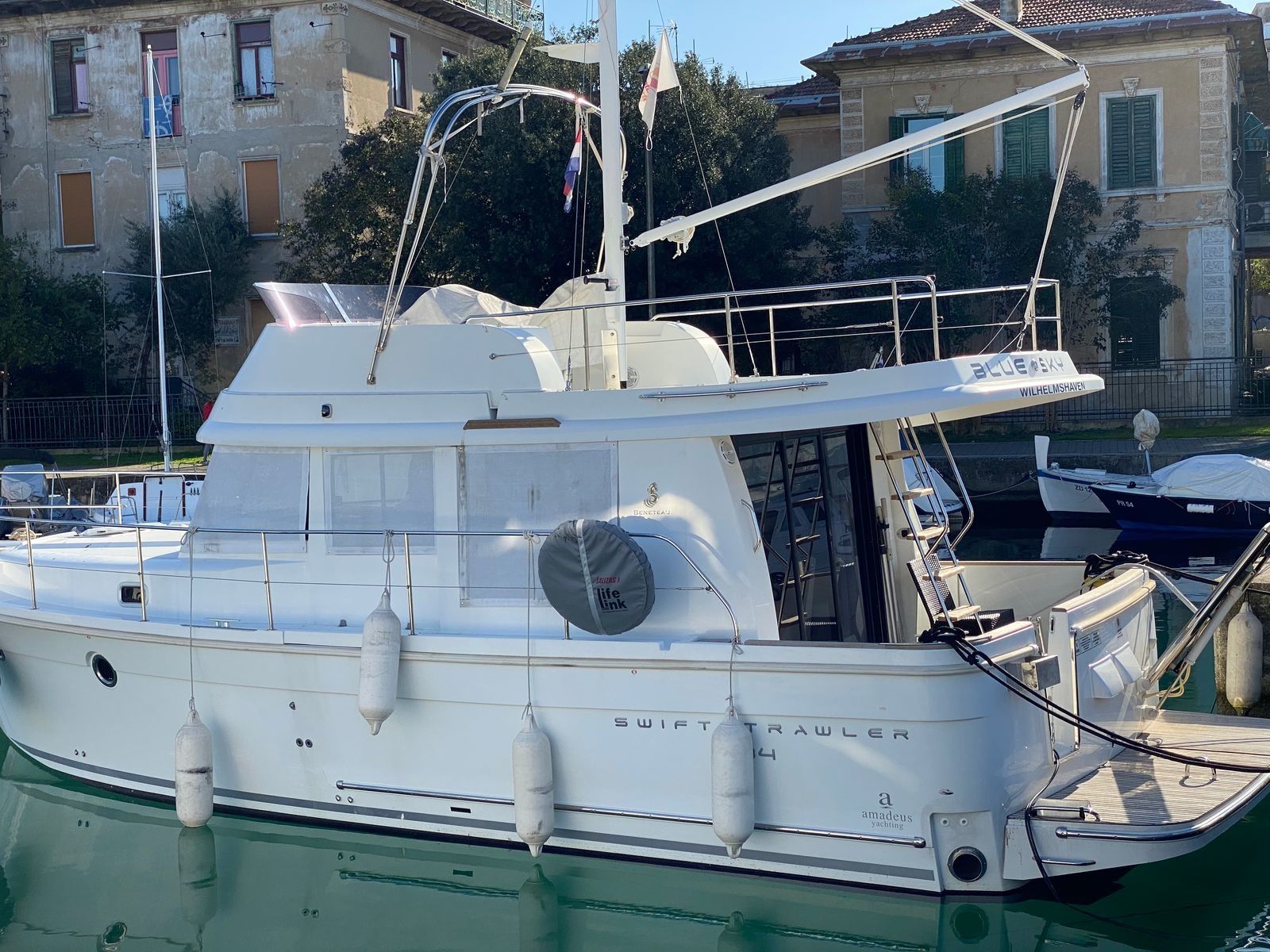 Beneteau Swift Trawler 34 | Blue Sky