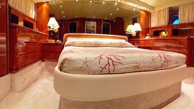 Falcon 76 | Lady Bibi