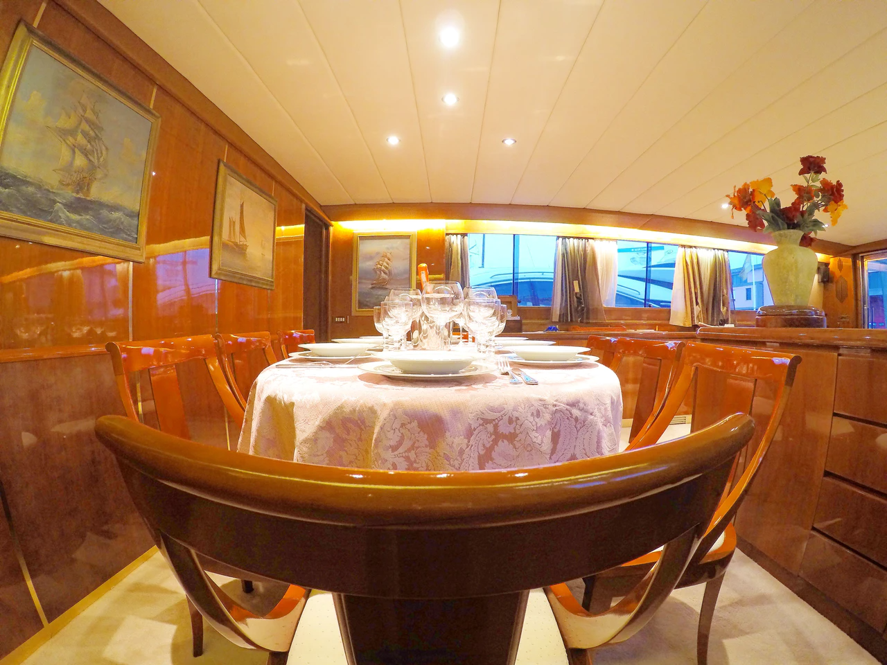 Falcon 76 | Lady Bibi