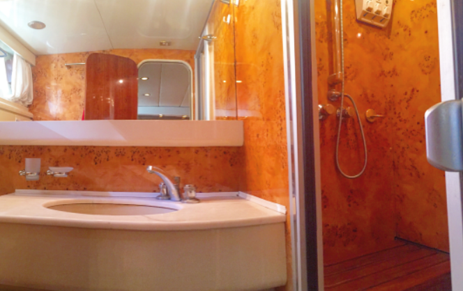 Falcon 76 | Lady Bibi