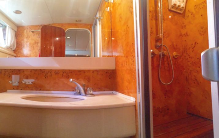 Falcon 76 | Lady Bibi