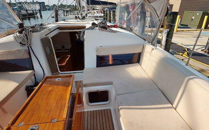 Jeanneau Sun Odyssey 440 | Summer Salt