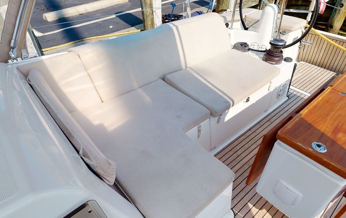 Jeanneau Sun Odyssey 440 | Summer Salt