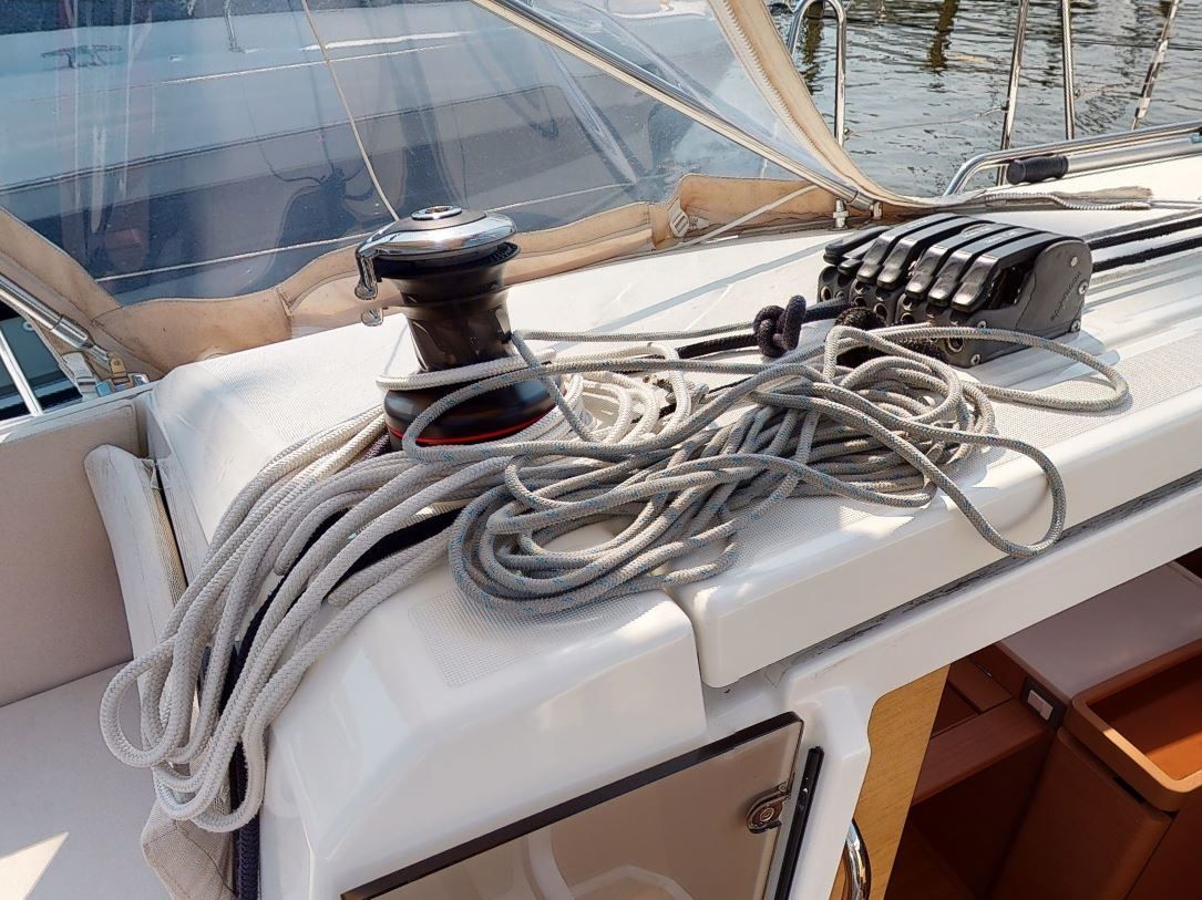 Jeanneau Sun Odyssey 440 | Summer Salt