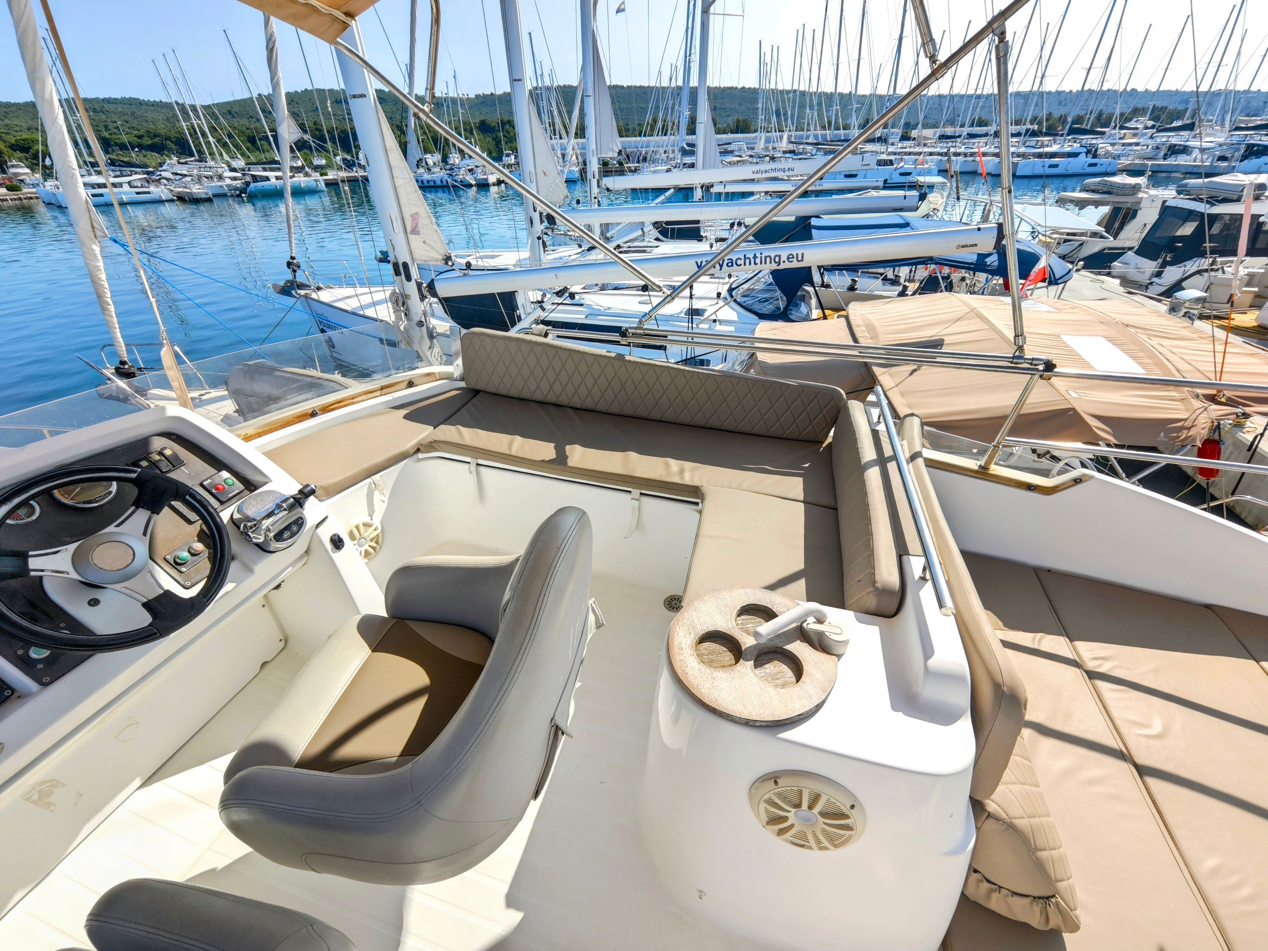 Beneteau Antares 13 | Ardea