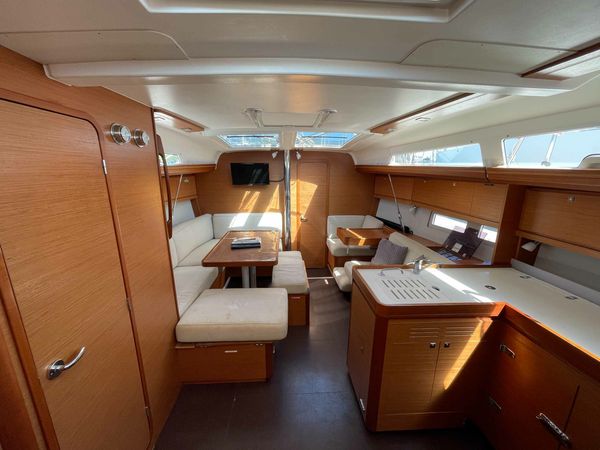 Dufour 412 | Miss B