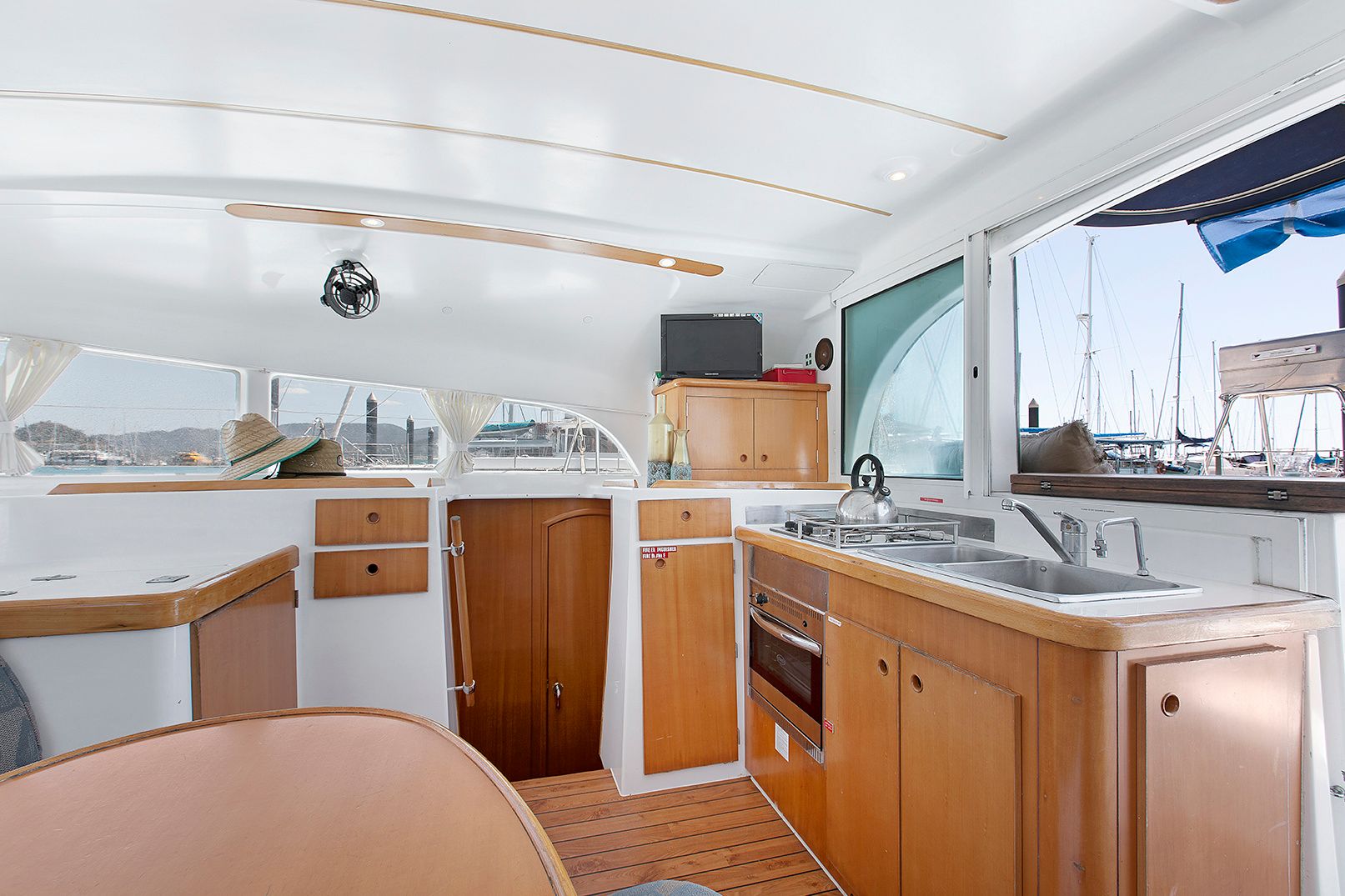 Lagoon 380 | Lunasea