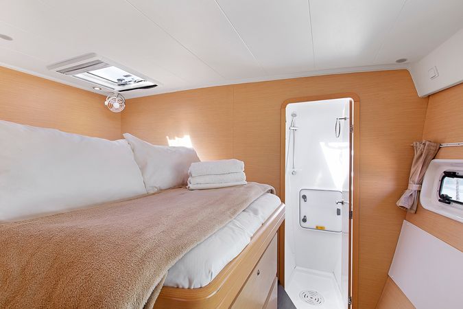 Lagoon 421 | Traviata