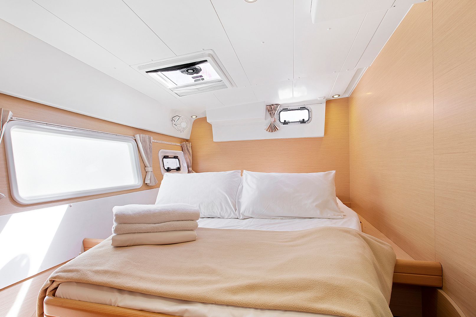 Lagoon 421 | Traviata