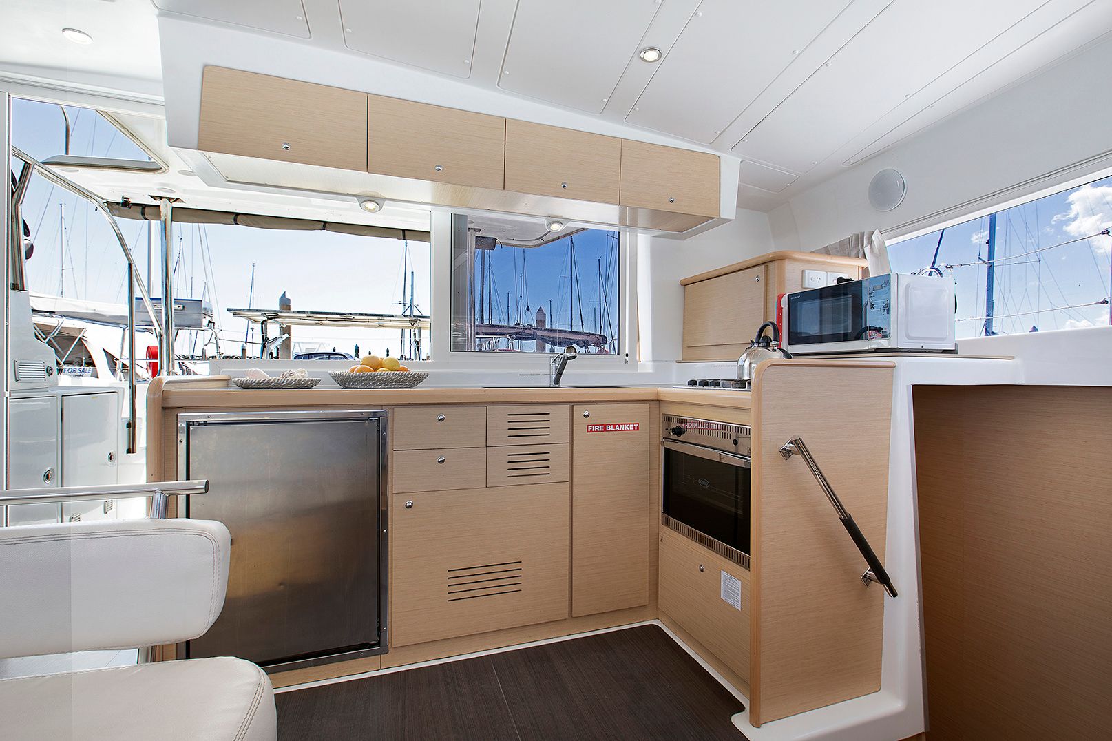 Lagoon 421 | Traviata