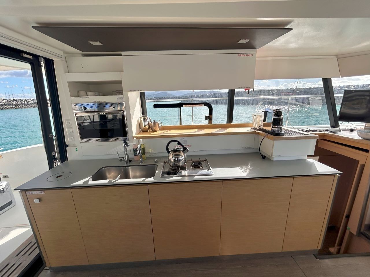 Fountaine Pajot MY 37 | Pluton
