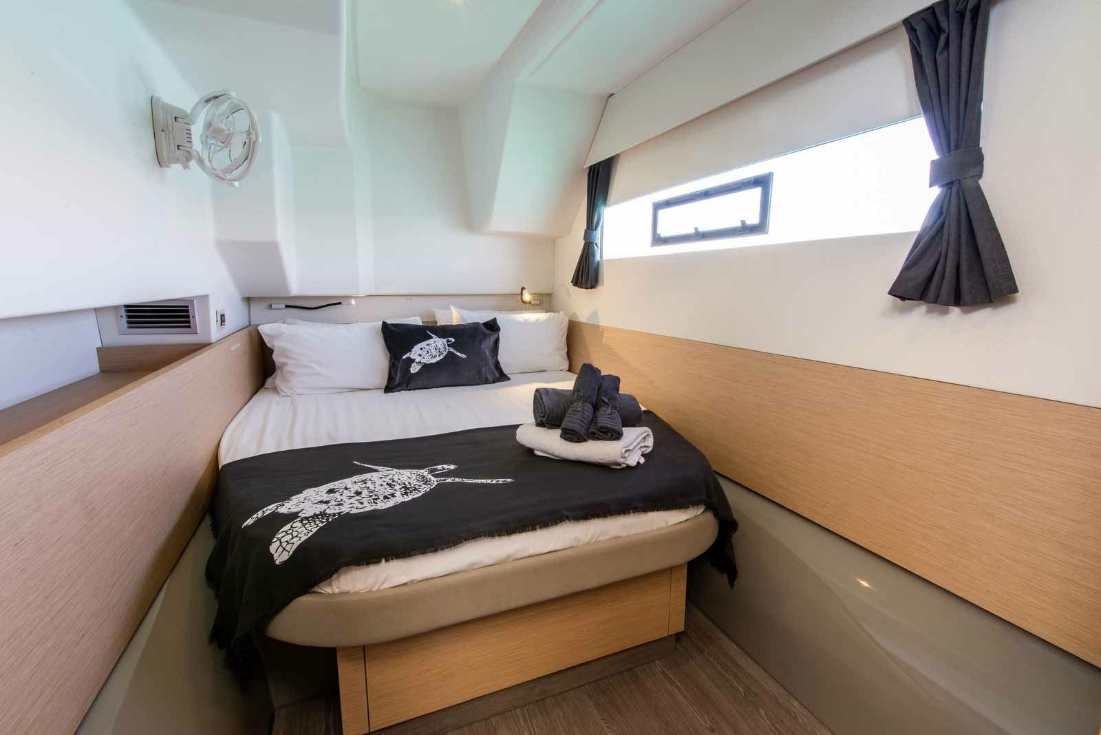 Fountaine Pajot MY 37 | Pluton