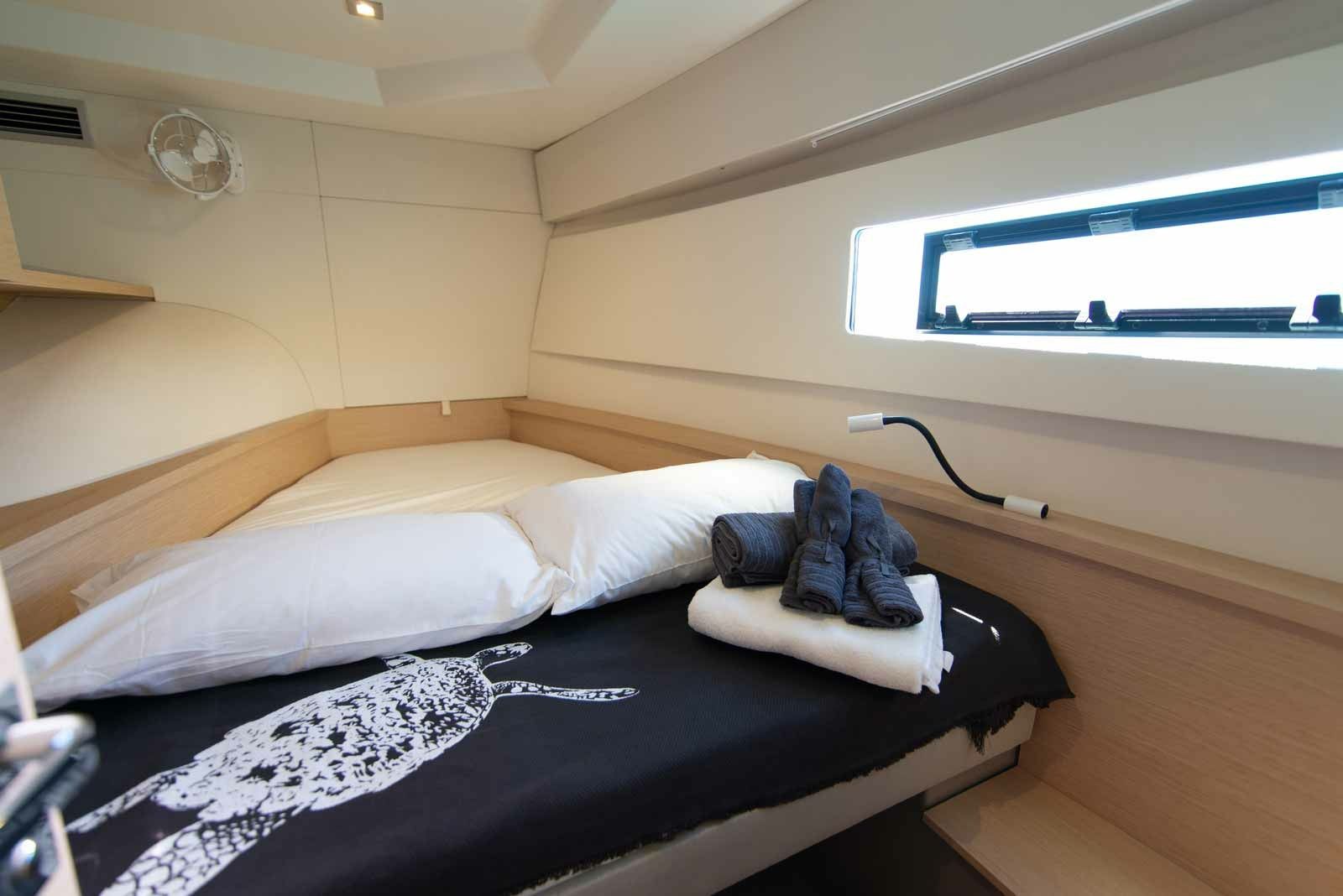 Fountaine Pajot MY 37 | Pluton