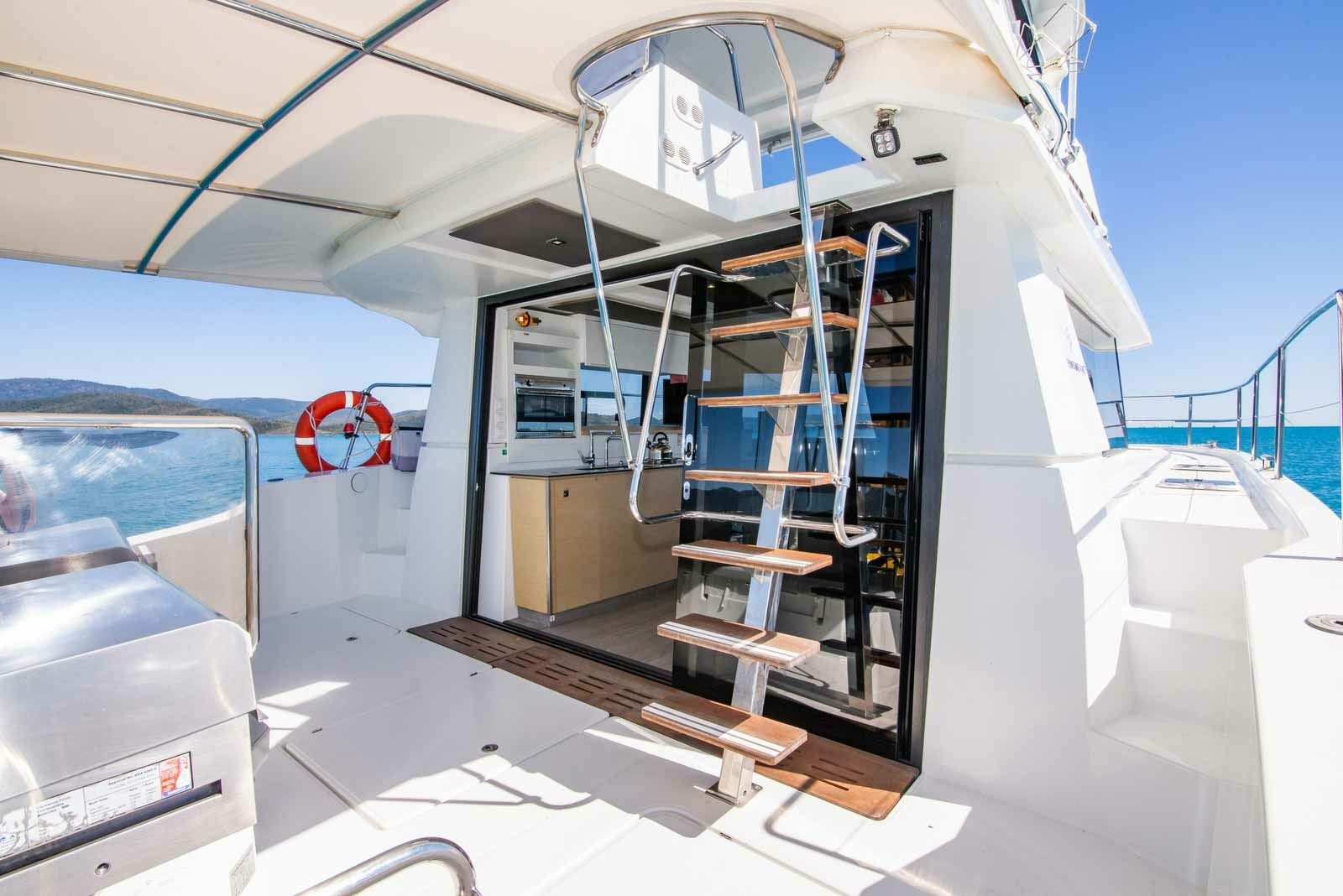 Fountaine Pajot MY 37 | Pluton