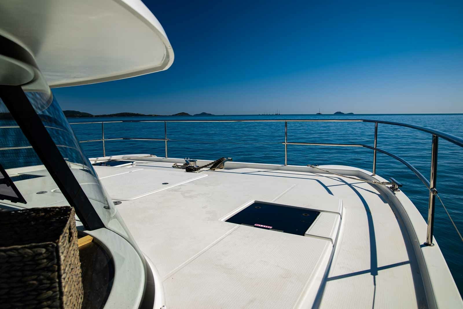 Fountaine Pajot MY 37 | Pluton