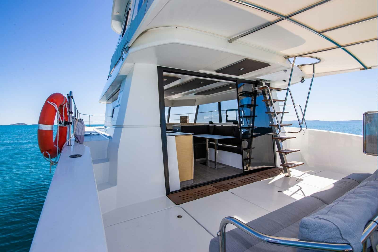 Fountaine Pajot MY 37 | Pluton