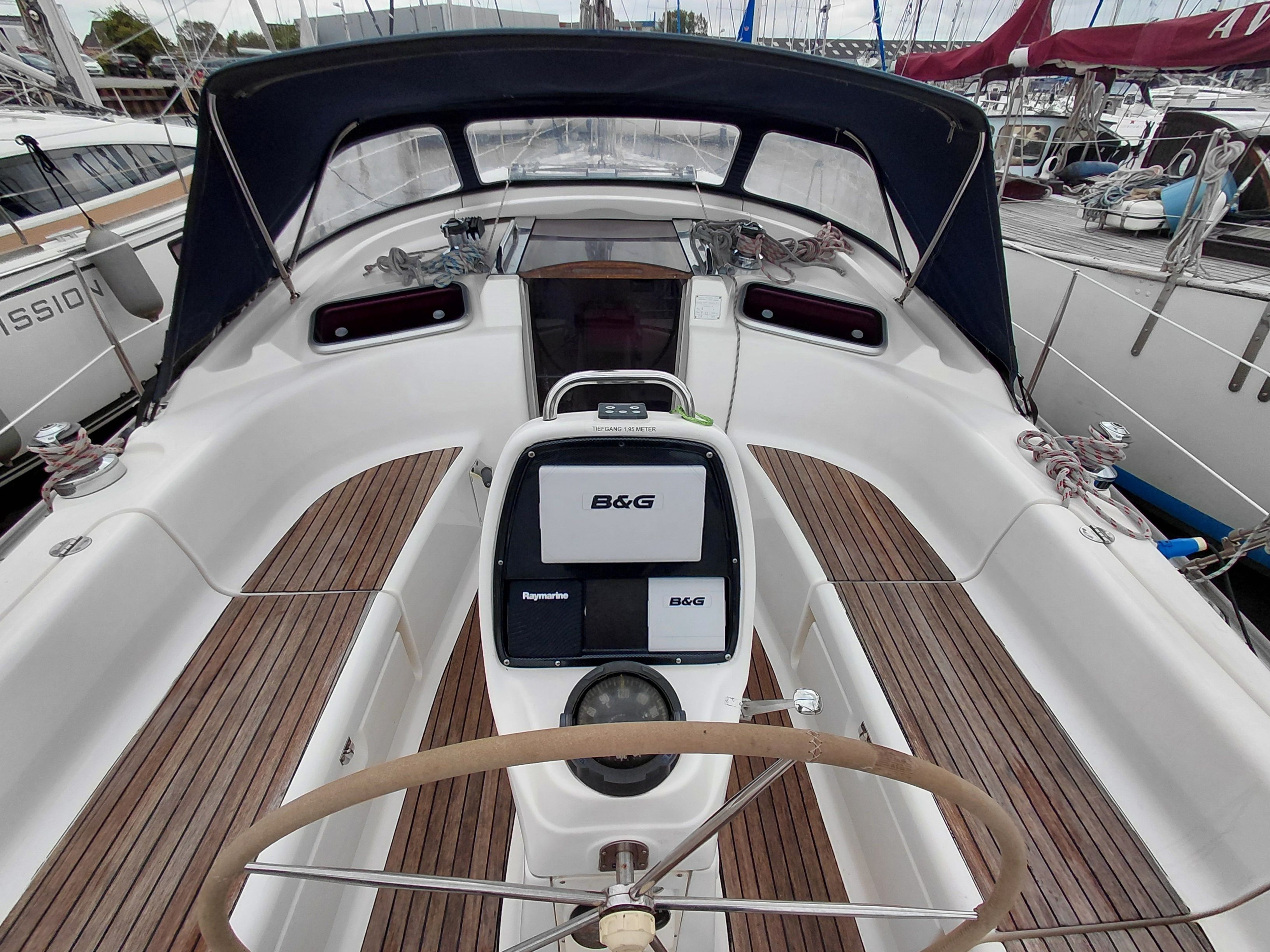 Bavaria Cruiser 37 | Mio
