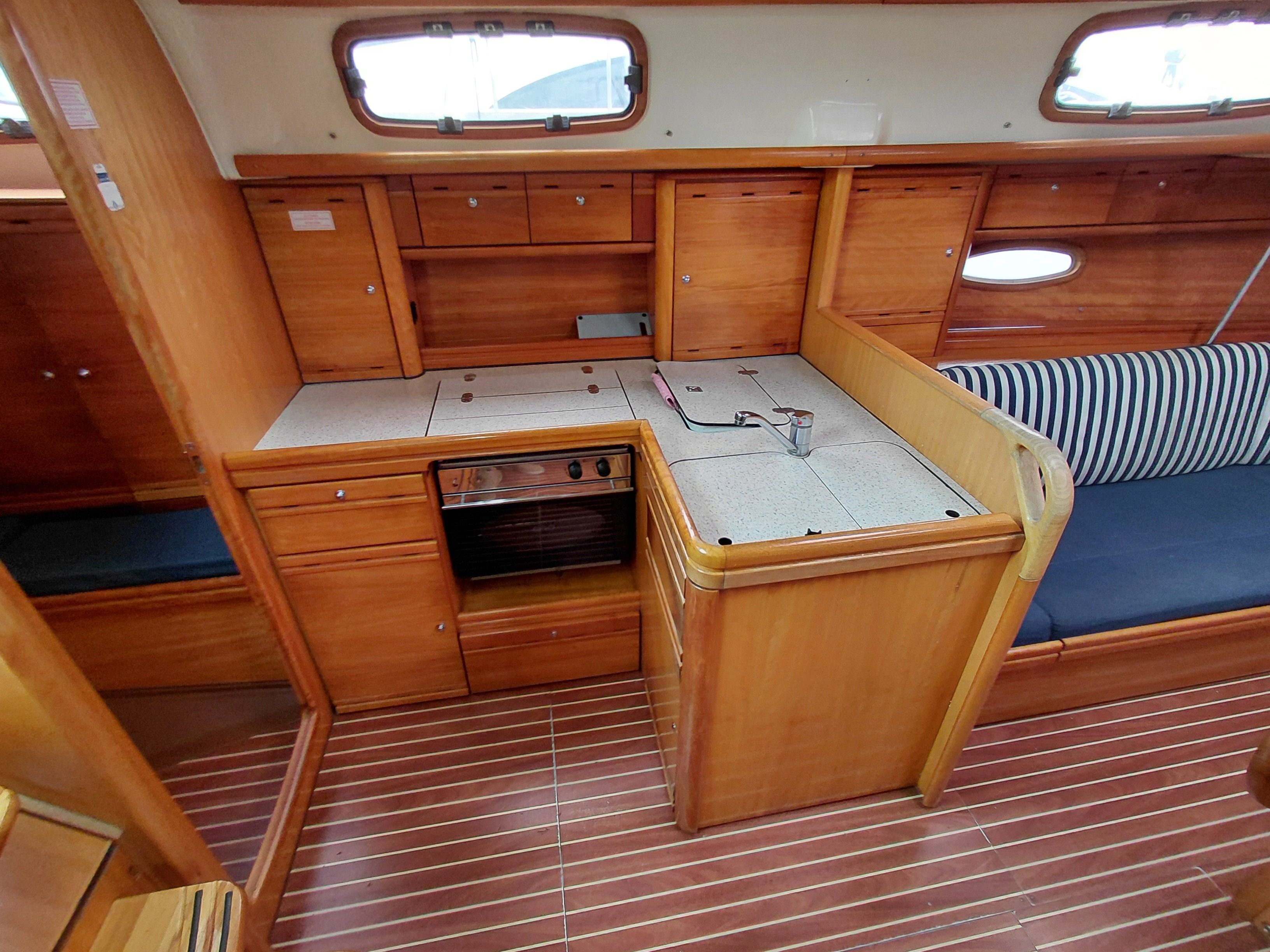 Bavaria Cruiser 37 | Mio
