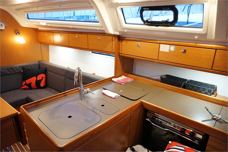 Bavaria Cruiser 37 | Aventura