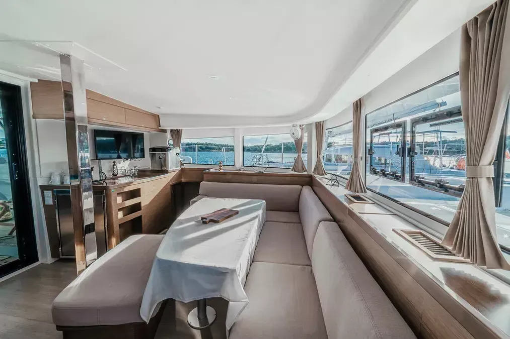 Lagoon 42 | Artemis
