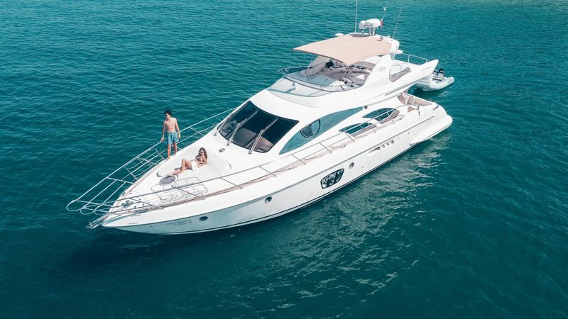 Azimut 55 | After 8
