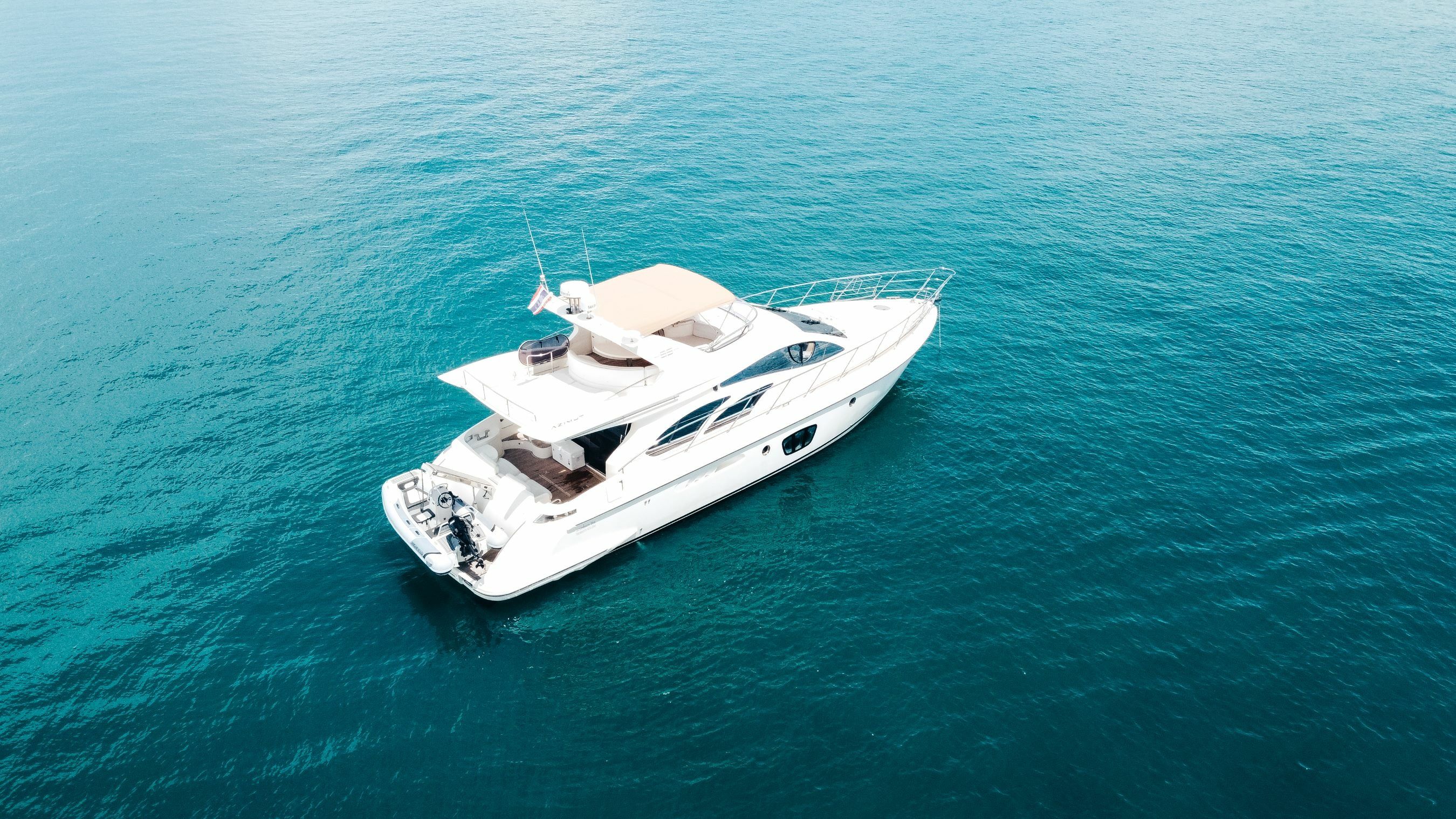 Azimut 55 | After 8