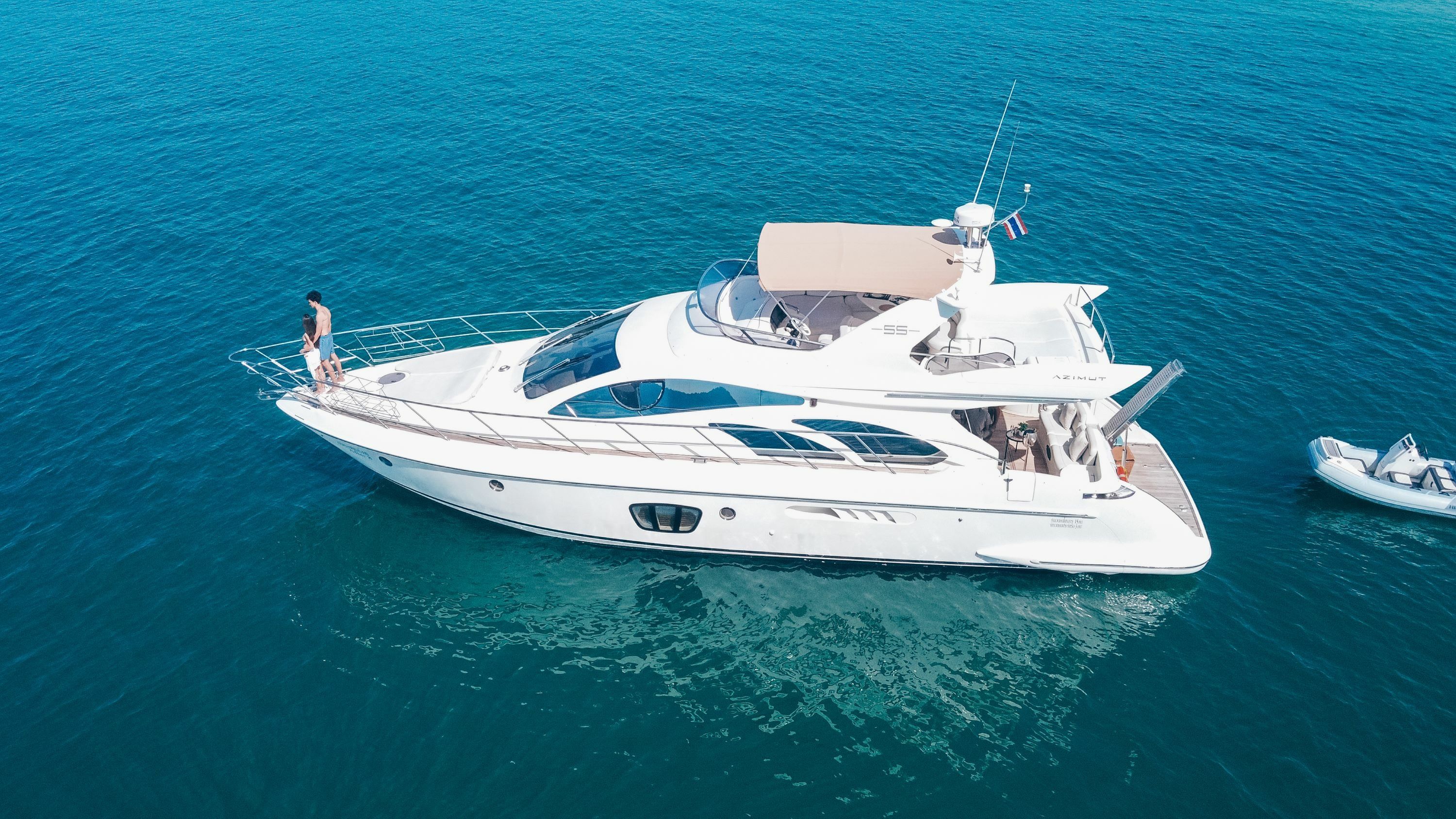 Azimut 55 | After 8