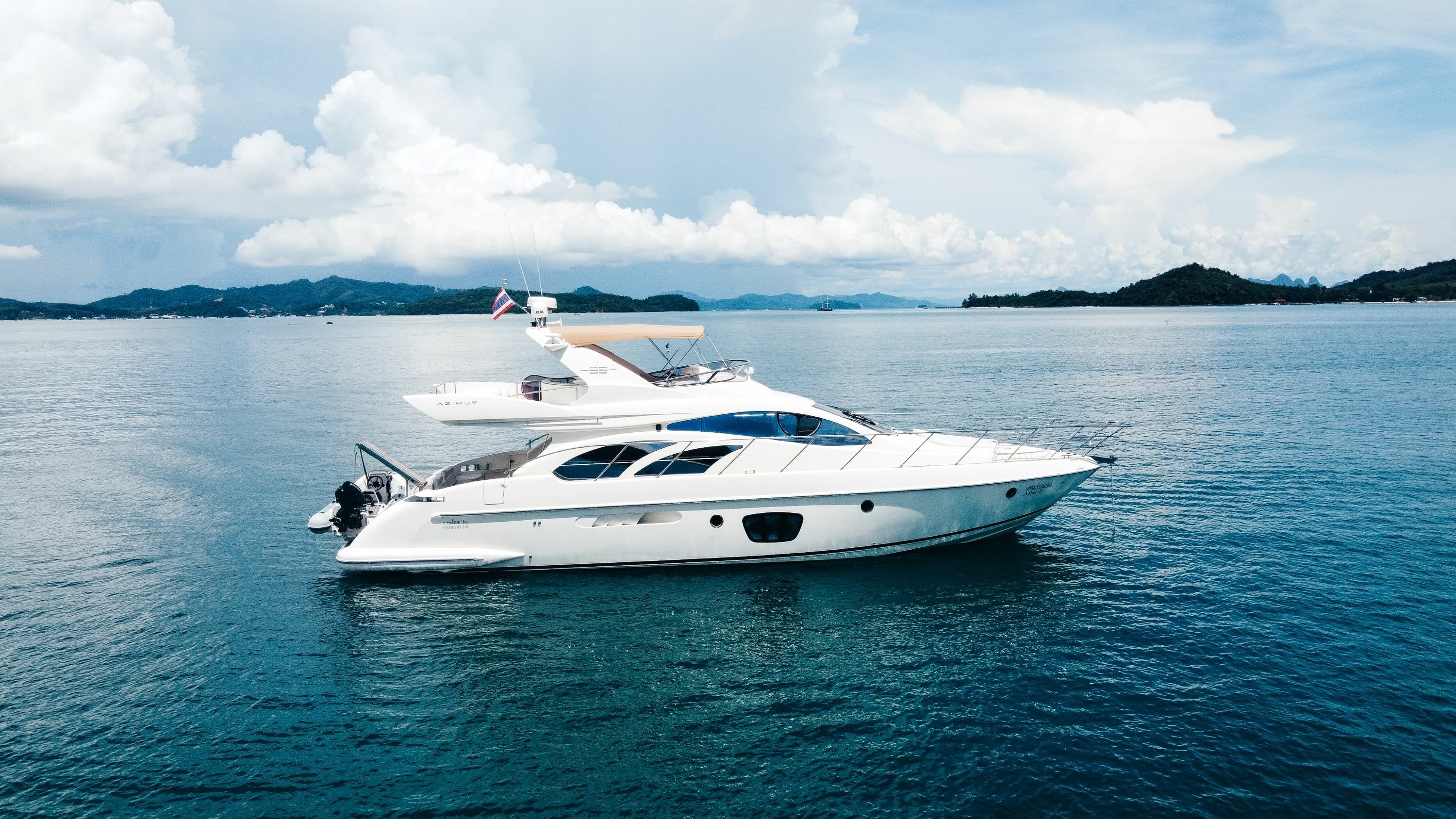 Azimut 55 | After 8