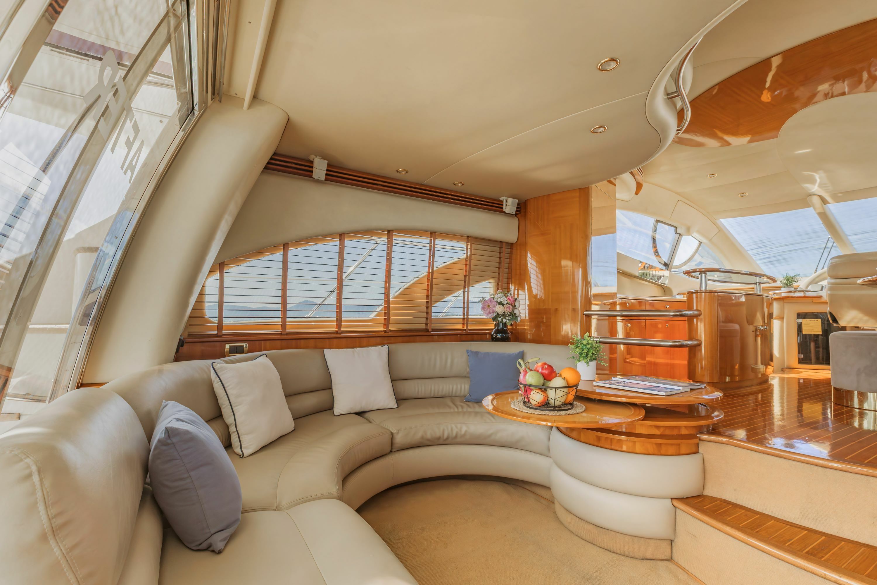 Azimut 55 | After 8