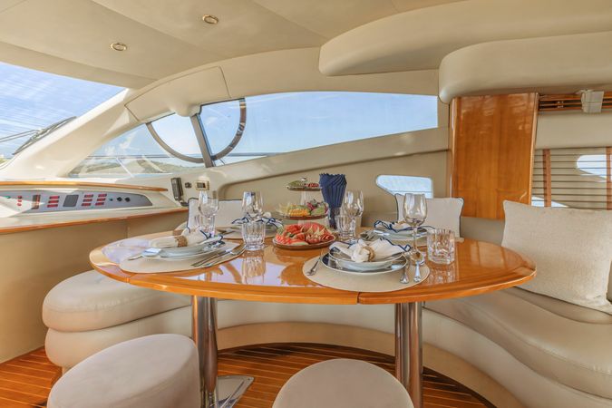 Azimut 55 | After 8