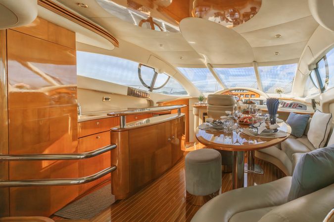 Azimut 55 | After 8