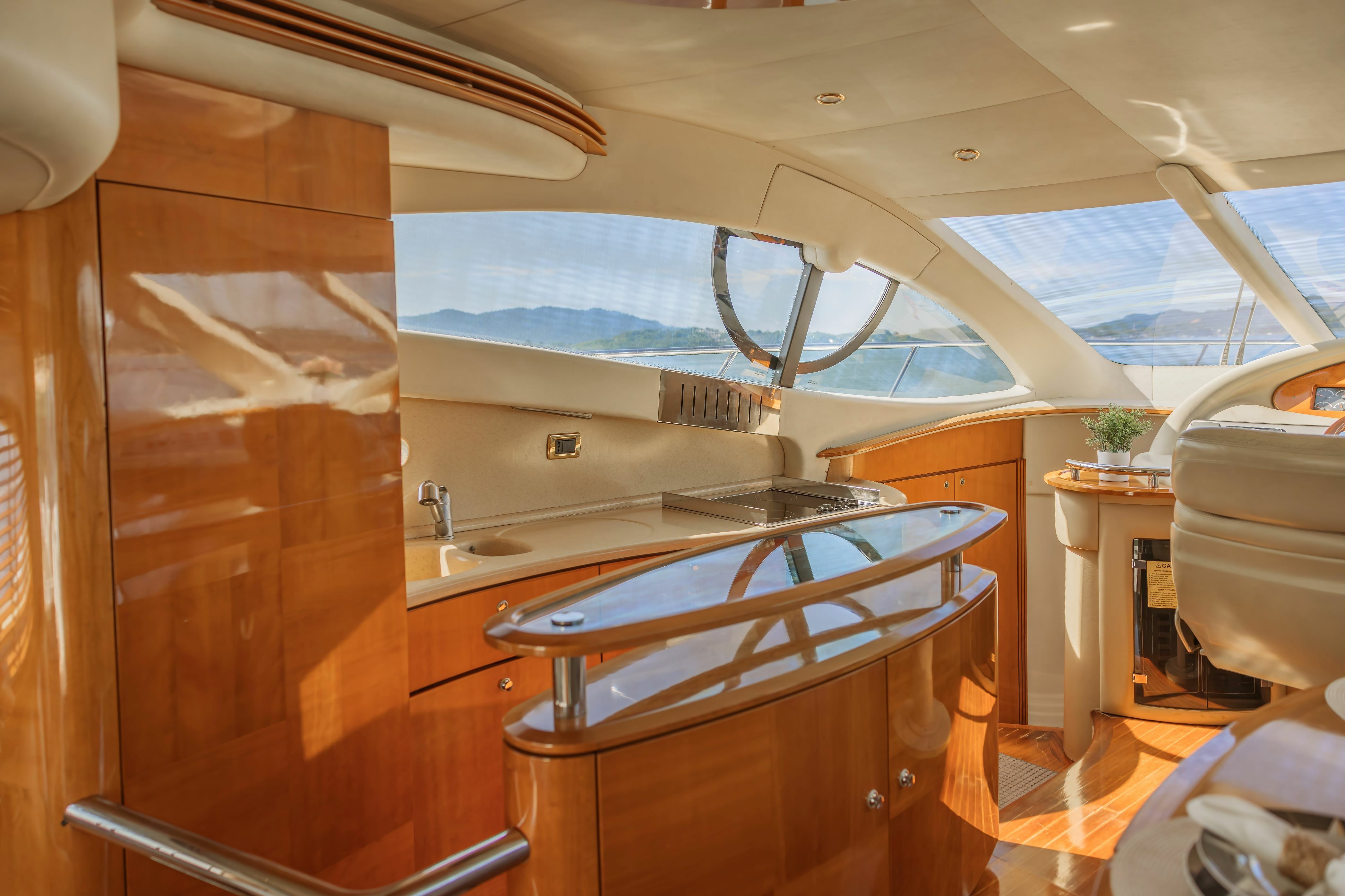 Azimut 55 | After 8