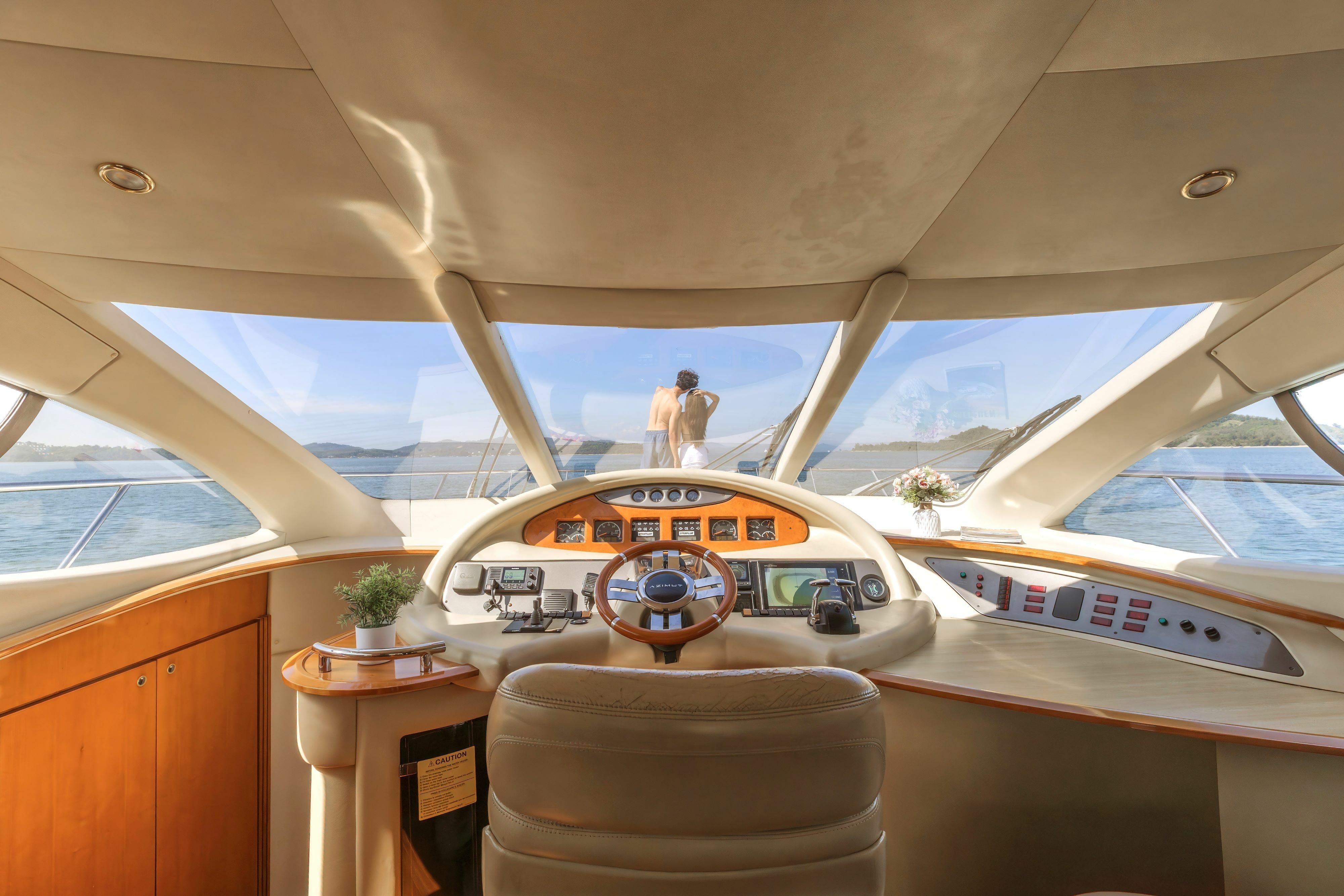 Azimut 55 | After 8